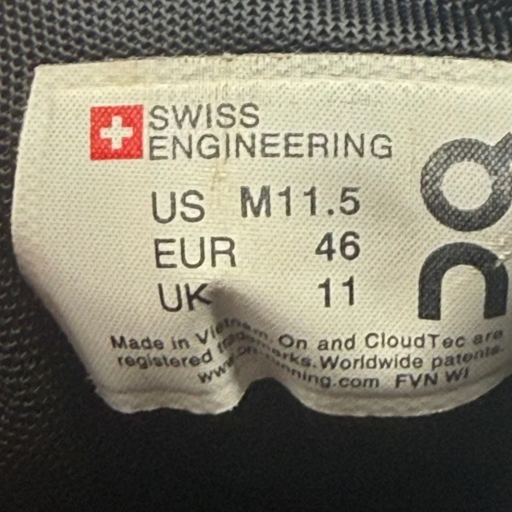 On Cloud X Black Grey White Running Shoes Men's Size 11.5 Low Top Sneakers - Picture 9 of 10
